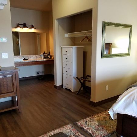 Zillah Lakes Inn Extérieur photo