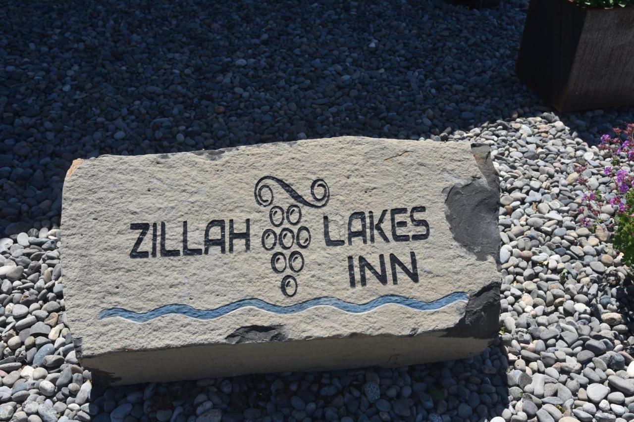 Zillah Lakes Inn Extérieur photo