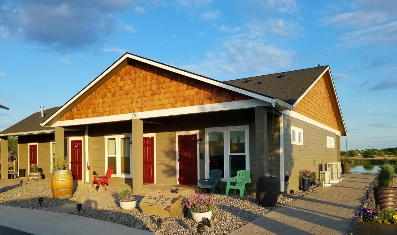 Zillah Lakes Inn Extérieur photo