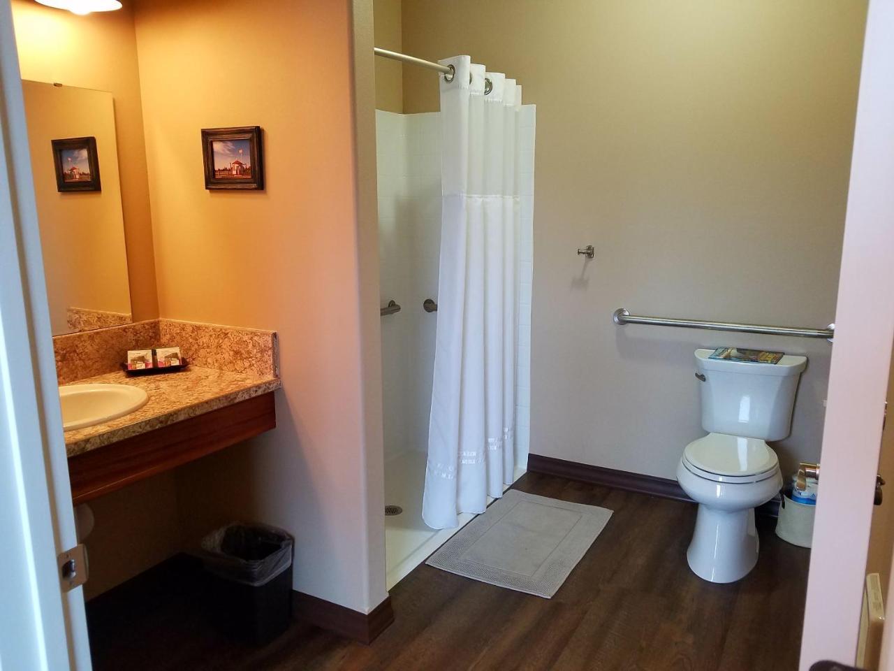 Zillah Lakes Inn Extérieur photo